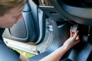 بهترین مکان نصب ردیاب خودرو